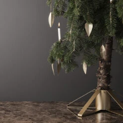Ferm LIVING Leaf Brass Weihnachtsbaumschmuck 7 Ferm LIVING Leaf Brass Weihnachtsbaumschmuck -Ferm Living 30627 01 04 bb50968272