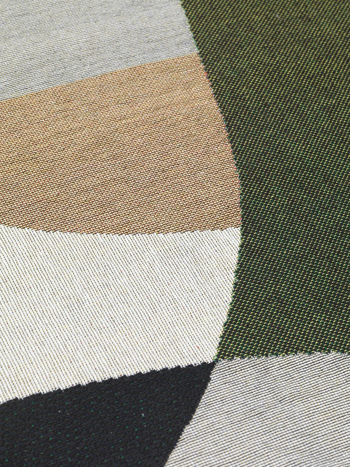 Ferm LIVING Entire Tapestry Decke 2 Ferm LIVING Entire Tapestry Decke – Bild 2