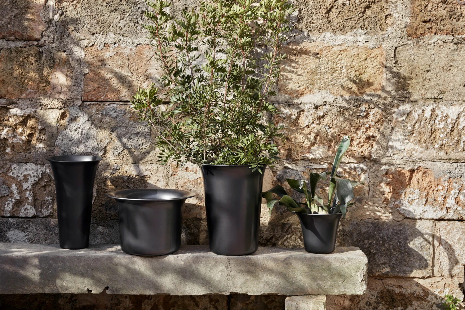 Ferm LIVING Spun Alu Vase Ø21,3 X 41,9cm 4 Ferm LIVING Spun Alu Vase Ø21,3 X 41,9cm – Bild 4