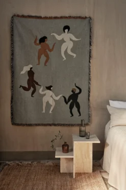 Ferm LIVING Free Tapestry Decke 120 X 170cm 5 Ferm LIVING Free Tapestry Decke 120 X 170cm -Ferm Living 580007 01 30 EnvironmentImage 2b28078fd3 scaled
